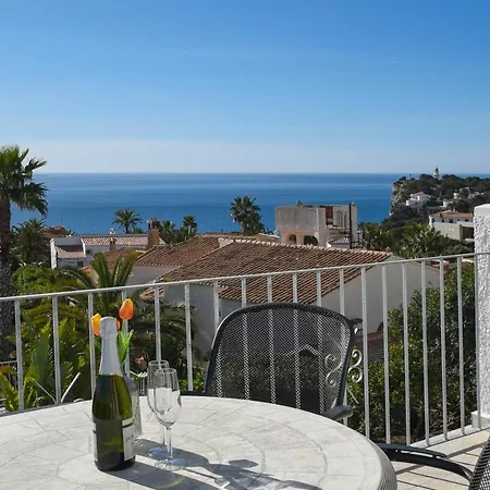Villa Lesca *