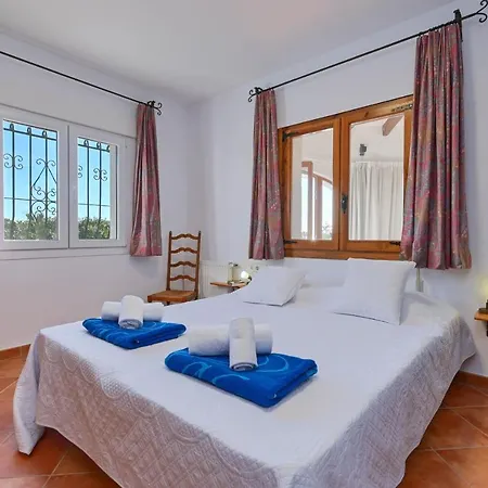Lesca Villa *